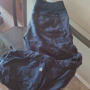 Lululemon capris